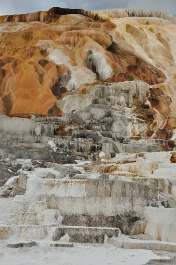 Mammouth Springs, no Yellowstone National Park, no Wyoming, nos Estados Unidos